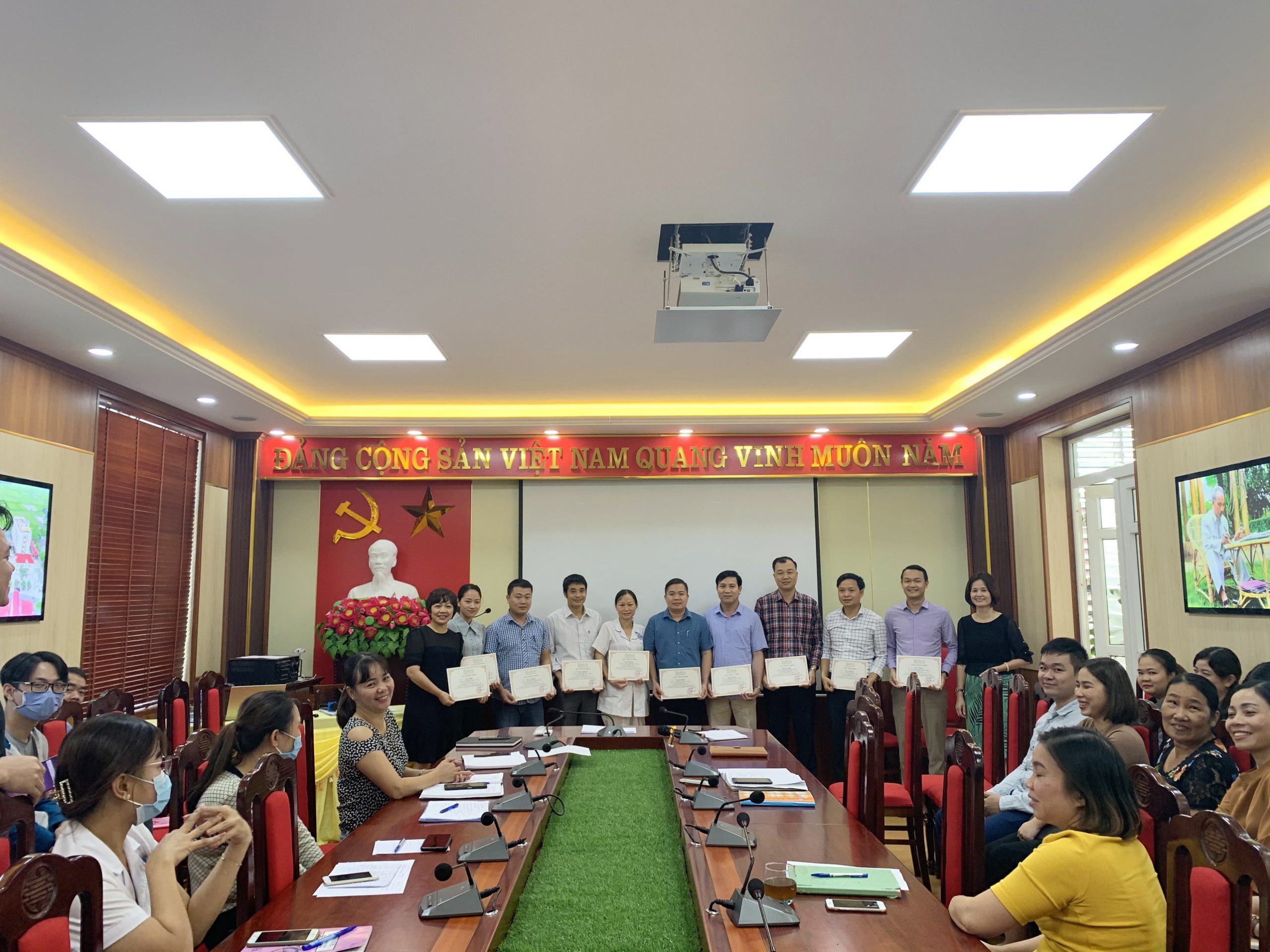 Học viên được nhận chứng chỉ cuối khóa học